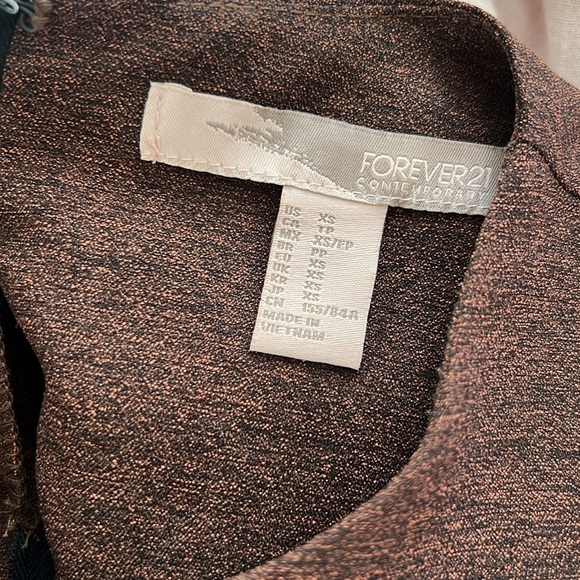 Forever 21 - Picture 5 of 5